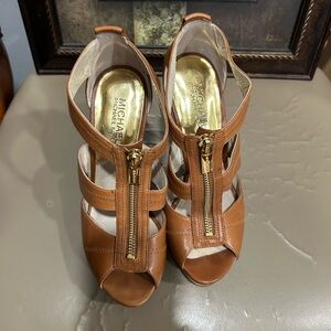 Michael Kors Tan Heels Peep-Toe Strappy Design